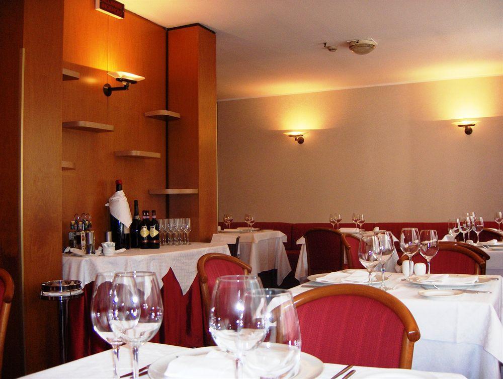 Hotel Century 4*