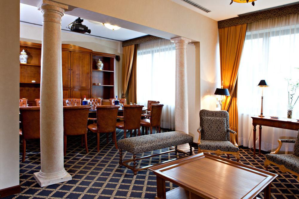 Hotel Atahotel Executive