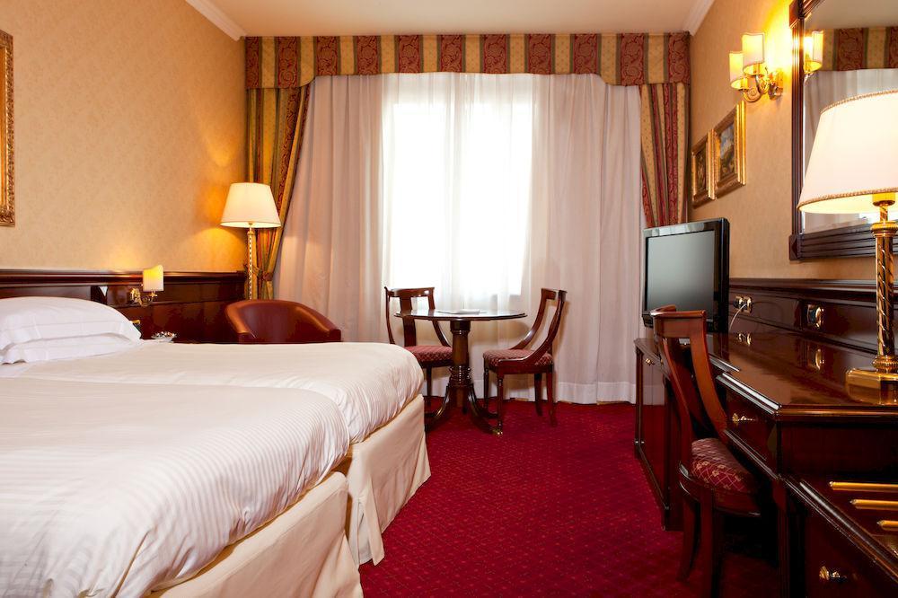Hotel Atahotel Executive 4*