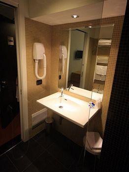 Hotel Monopole Milan