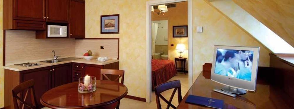 Hotel Unaway & Linea Uno