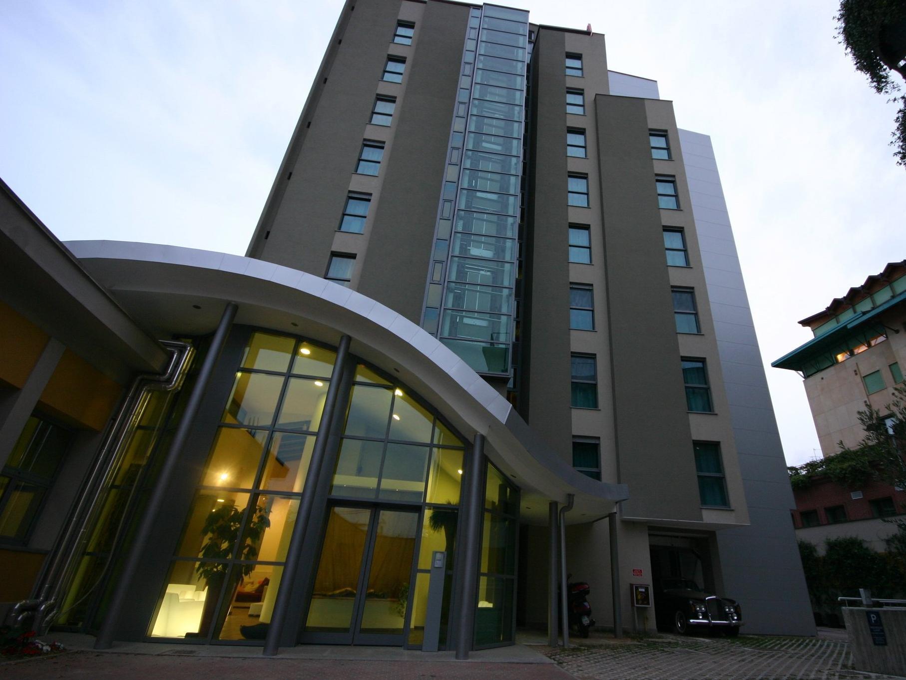 Mihotel Hotel 4*