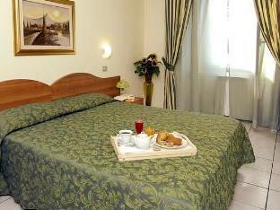 Arco Hotel Hotel 2*