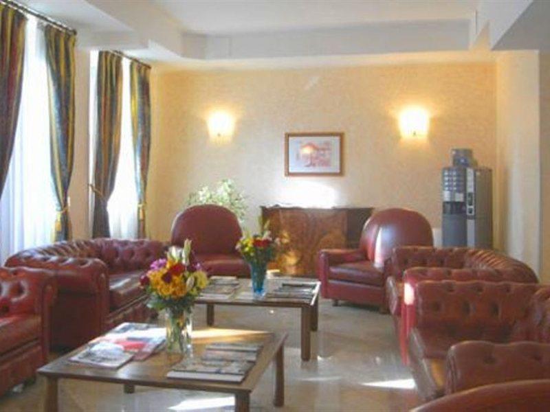 Aparthotel Ih Argonne Park 3*