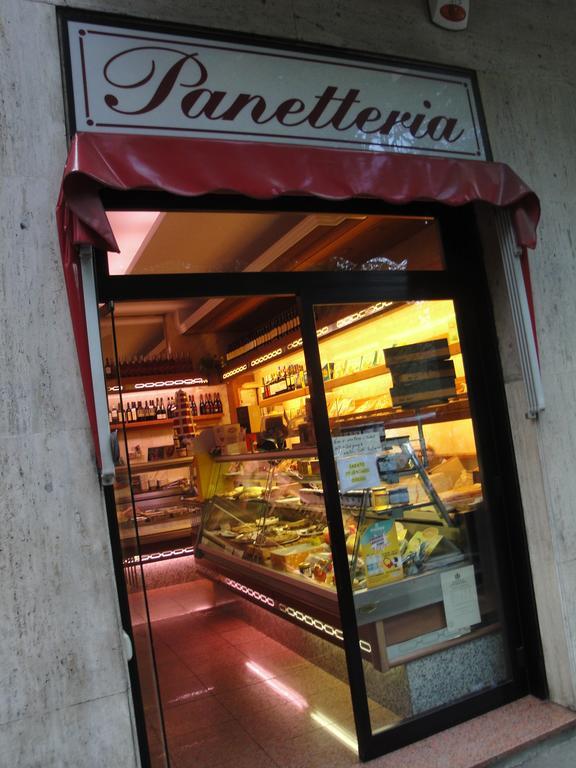 Via Sebino Milano