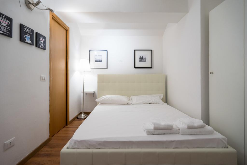 Apartment Cadorna Center Studio-by Flatscollection *