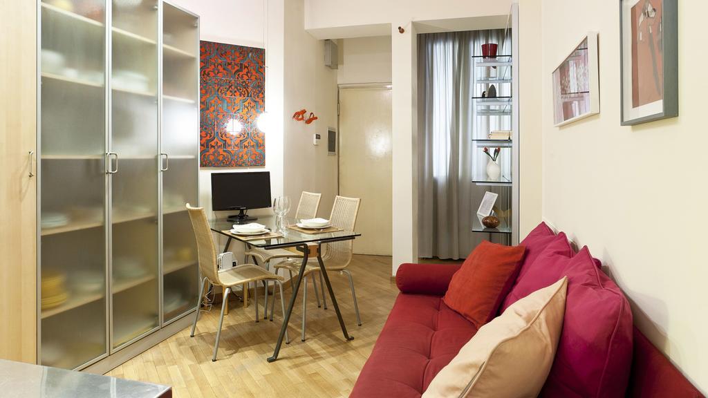 Apartment Italianway-fiori Chiari Milan