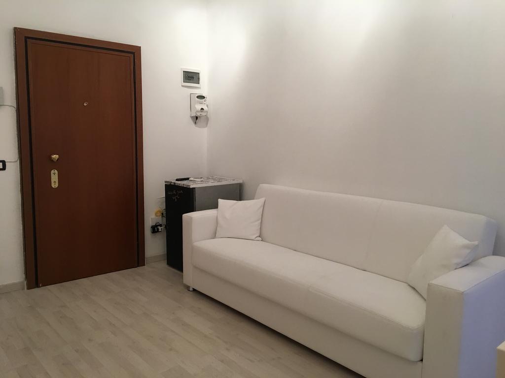 Apartment Superb White Flat Milan