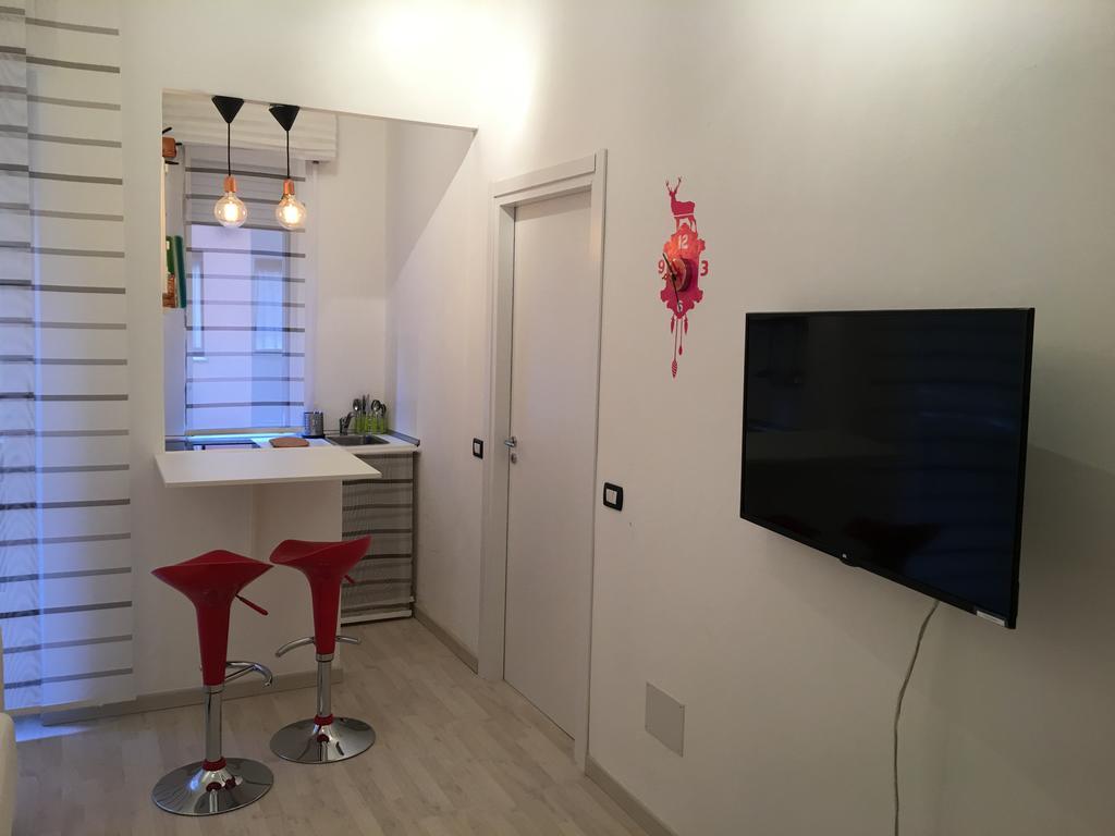 Apartment Superb White Flat Milan