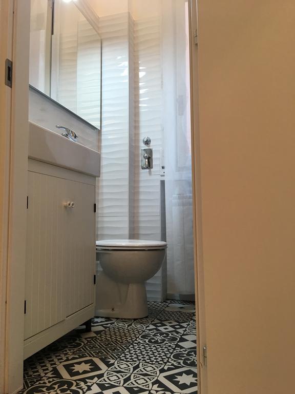 Superb White Flat Apartment Milan