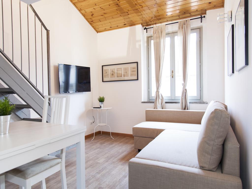 Cadorna Center Studio-by Flatscollection Apartment