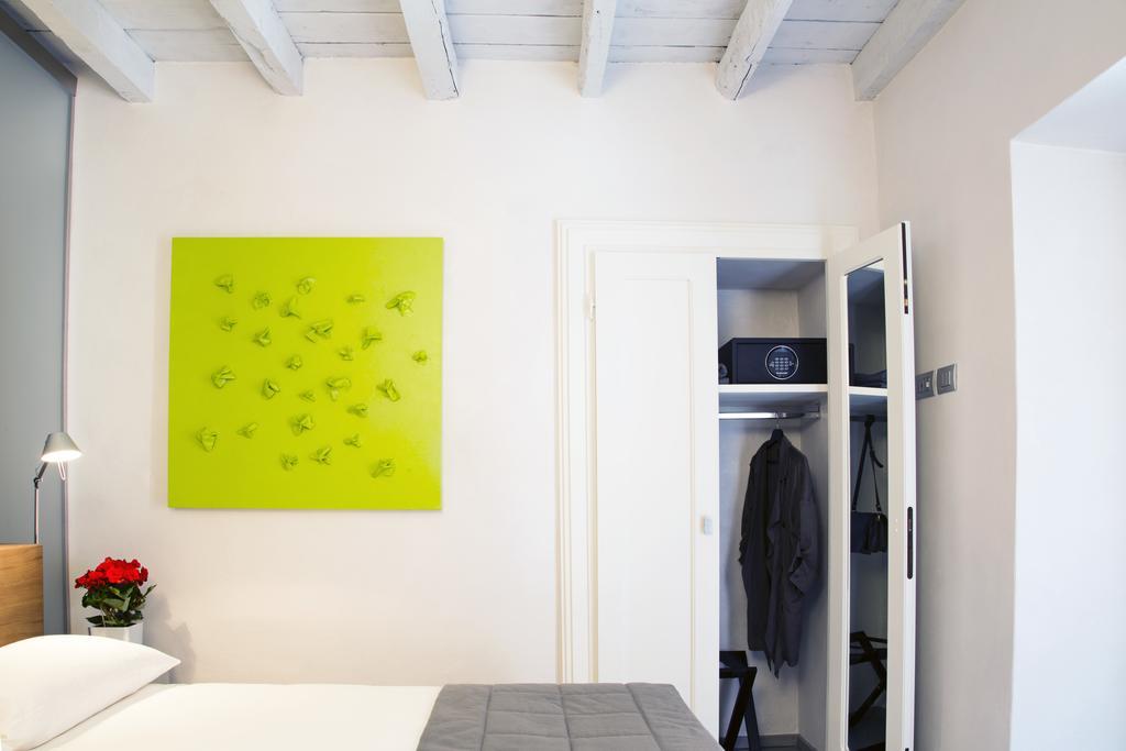 Apartment Solferino Milan