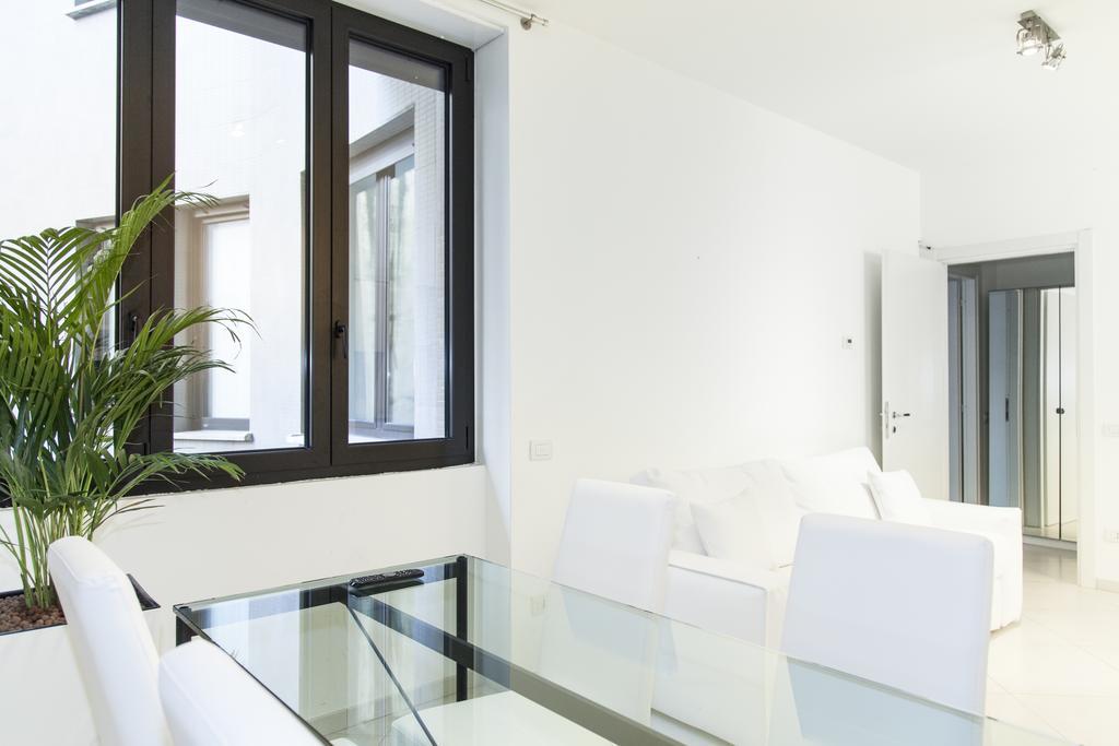 Twoone Apartment