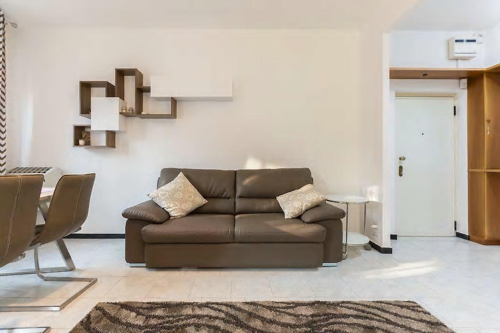 Cosy Corner Milan