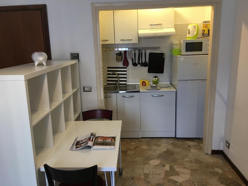 Mauro's Studio Apartment Milan