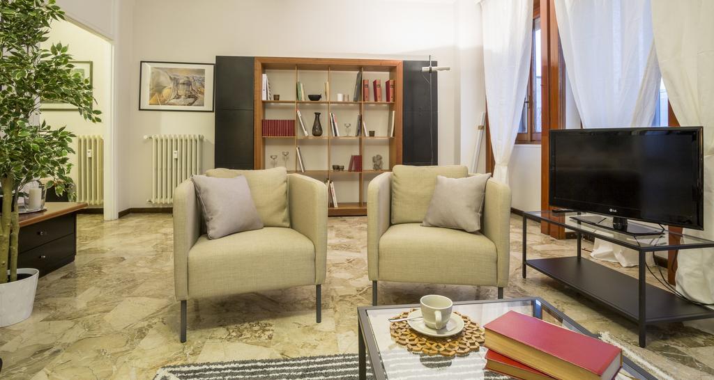 Hintown Sporting District Apartment
