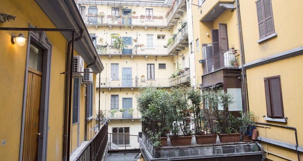 Altido Crocetta Loft Set Apartment Milan