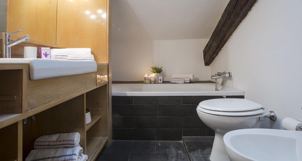 Altido Crocetta Loft Set Apartment Milan