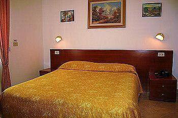 Mignon Hotel *