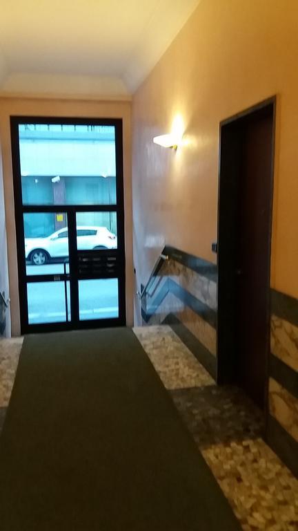 Livings Lazzaroni Milan