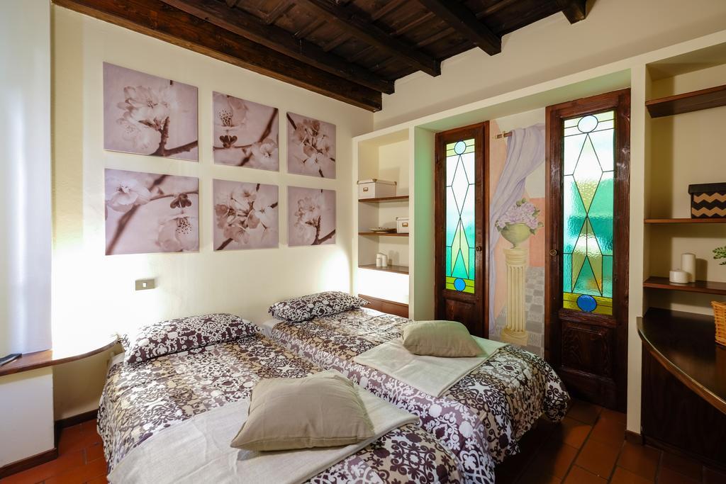 Corso Garibaldi Apartment