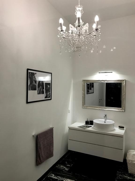 Montenapoleone Luxury Flat Apartment Milan