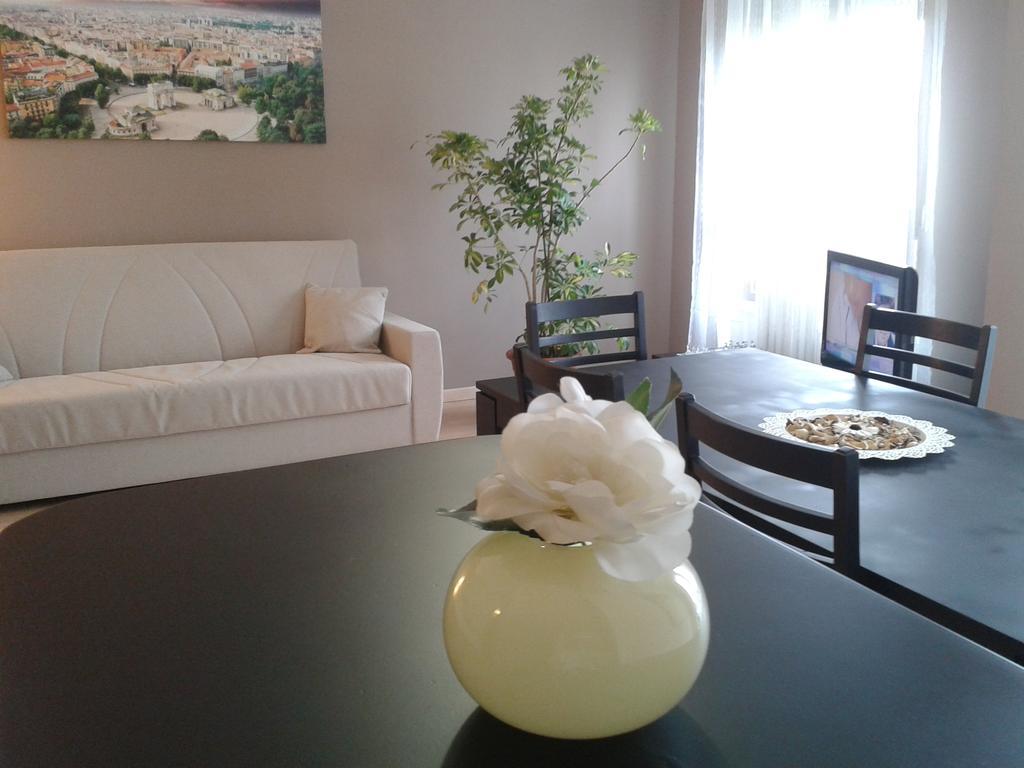 Certosa 3 Bedrooms Appartamento Milano