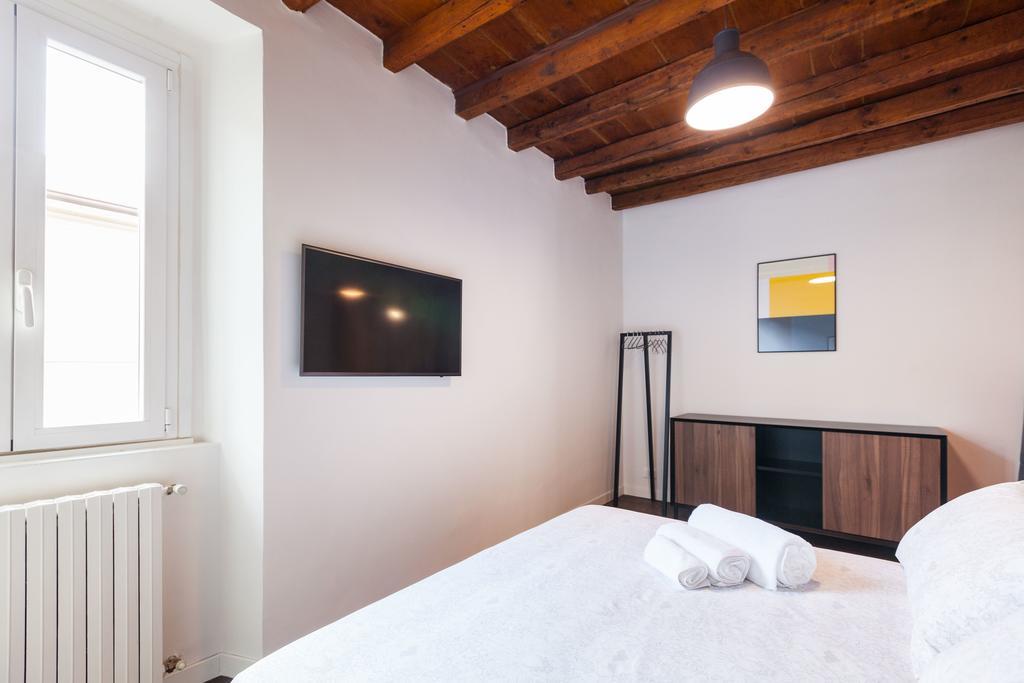 - Downtown Apartment Milan