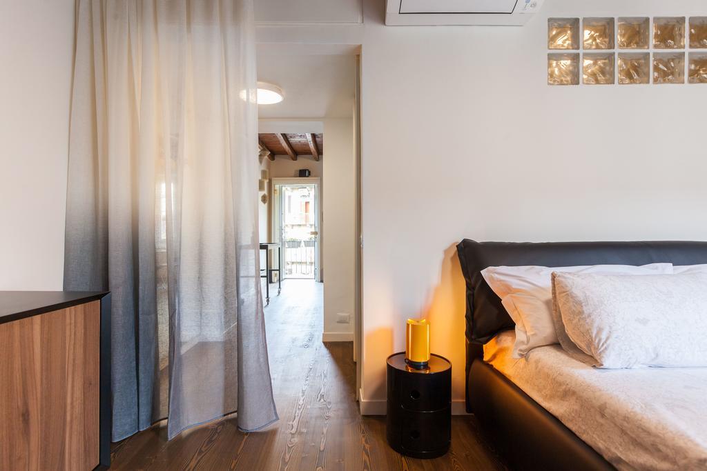 - Downtown Apartment Milan