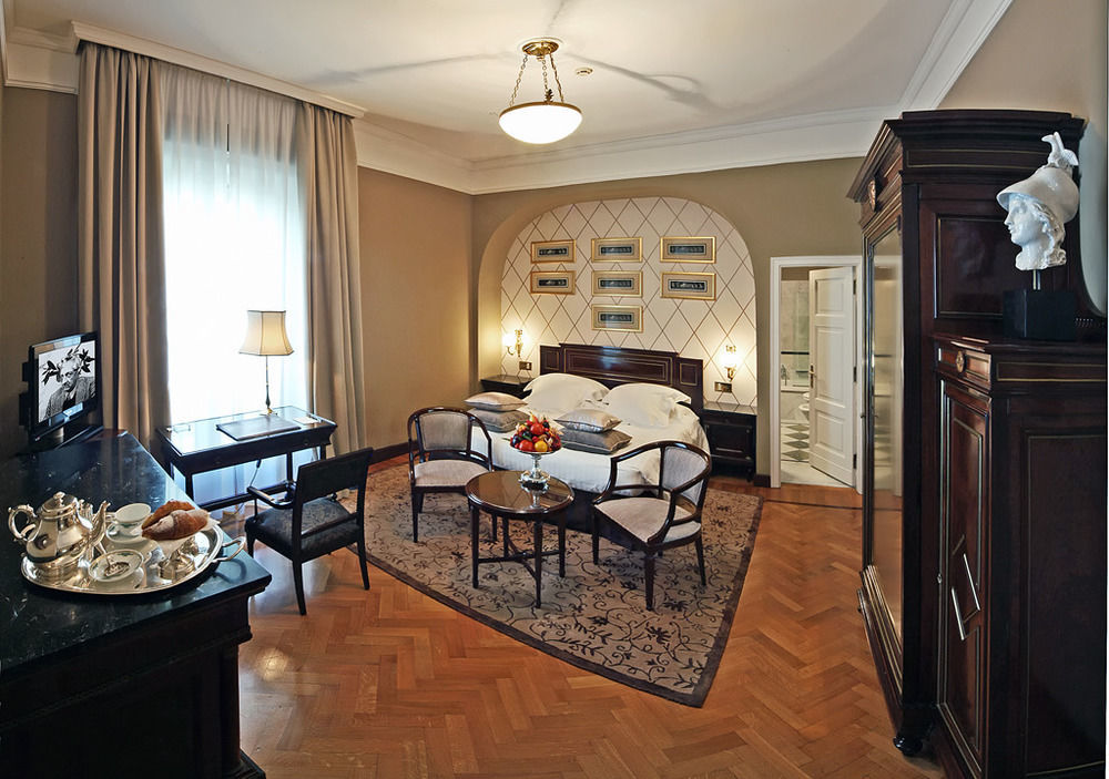 Grand Et De - The Leading Of The World 5*