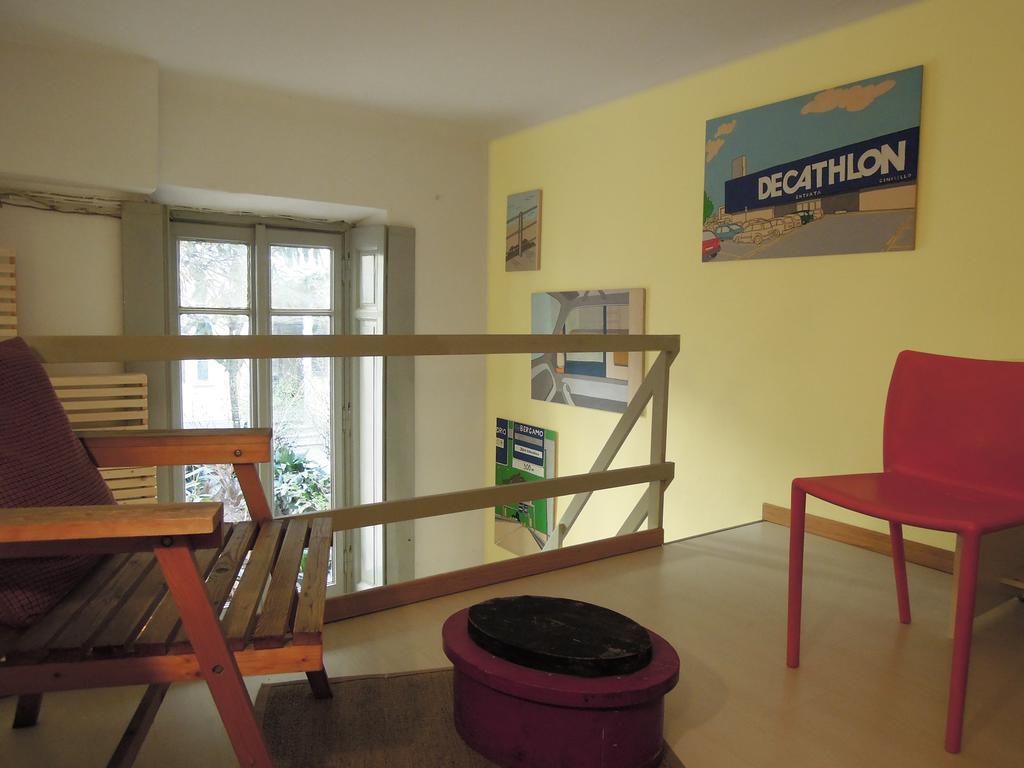 V12 Design Apartment *