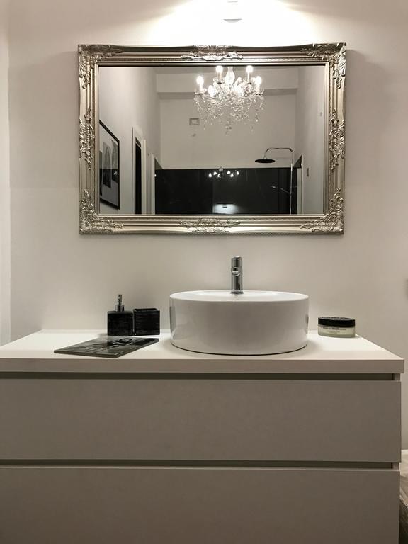 Apartment Montenapoleone Luxury Flat *