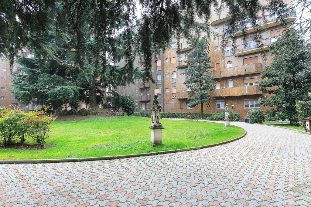 Rosso A Milano, Vicino Allo Ieo Apartment Milan