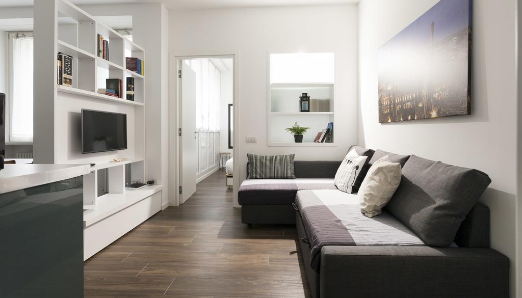 Apartment Italianway-magenta *