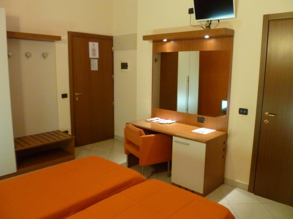 Del Corso 3* Milan