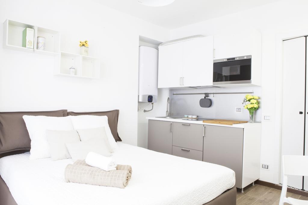 Alessia's Flat - Sarpi Apartment Milan