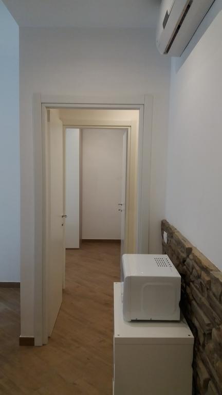 Livings Lazzaroni Milan