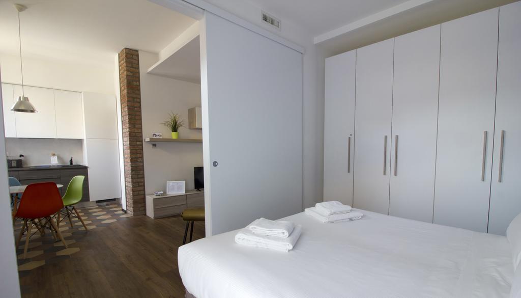 Italianway-ciaia * Milan