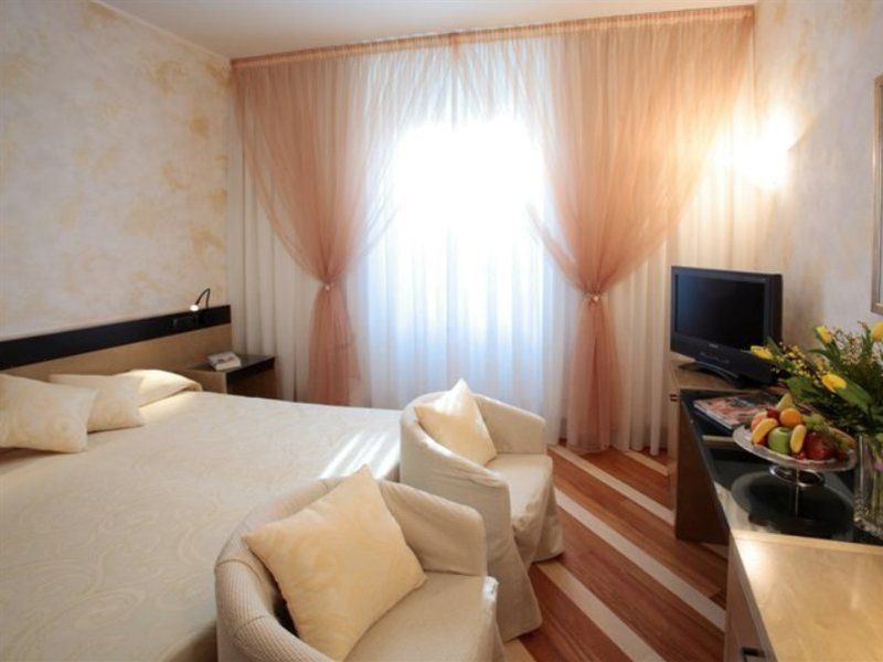 Hotel Sanpi 4*