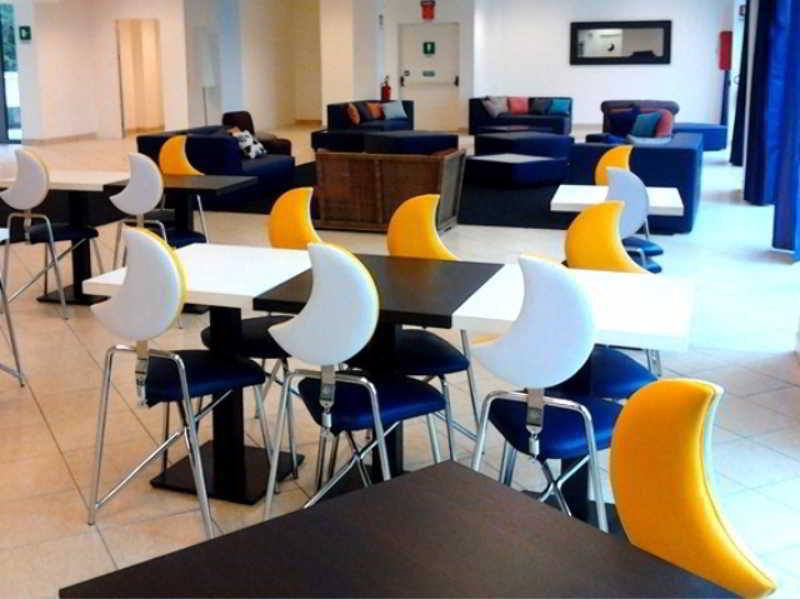 New Generation Chic Sempione Hostel Milan