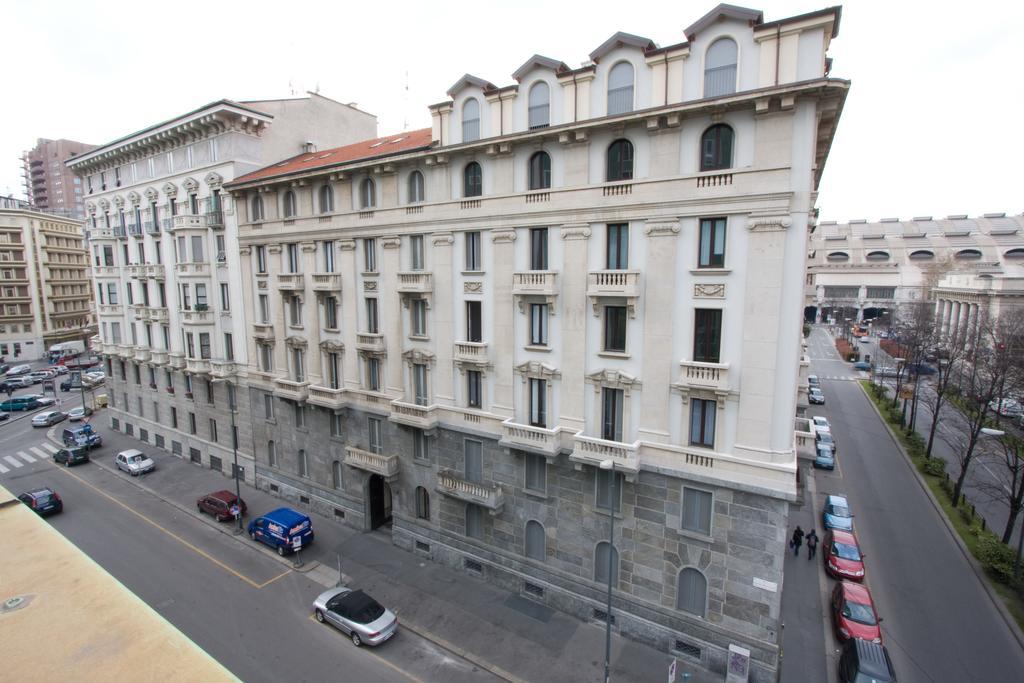 De La Gare Aparthotel