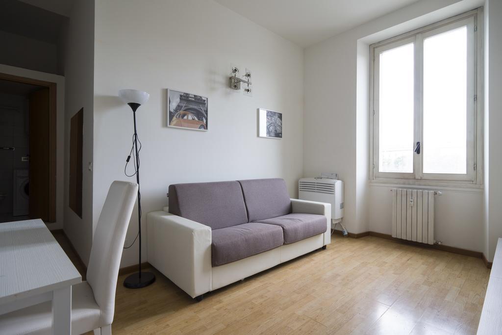 Apartment Cadorna Center Studio-by Flatscollection *