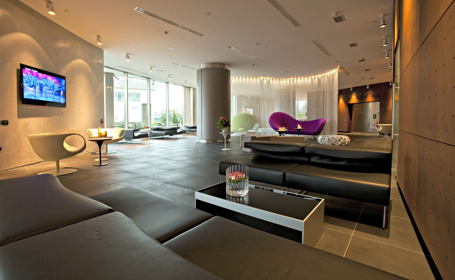 Western The Hub 4*