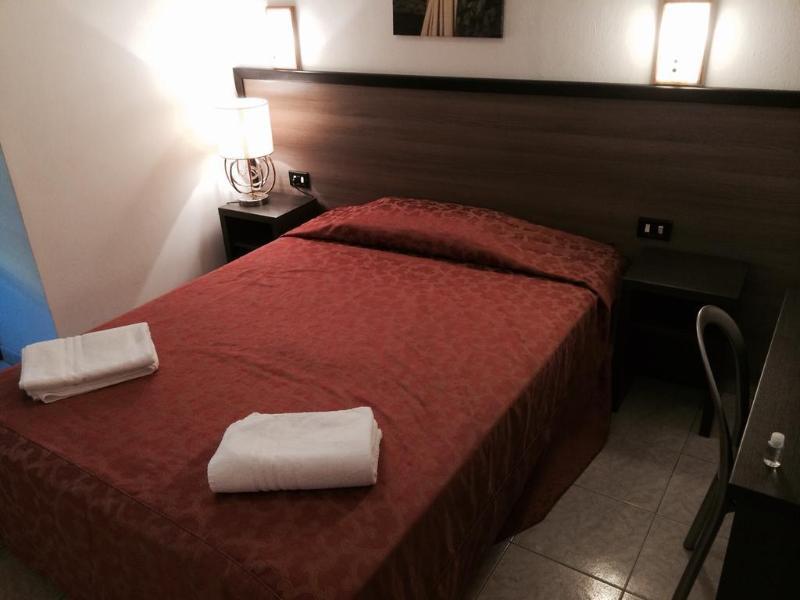 Salus Hotel *