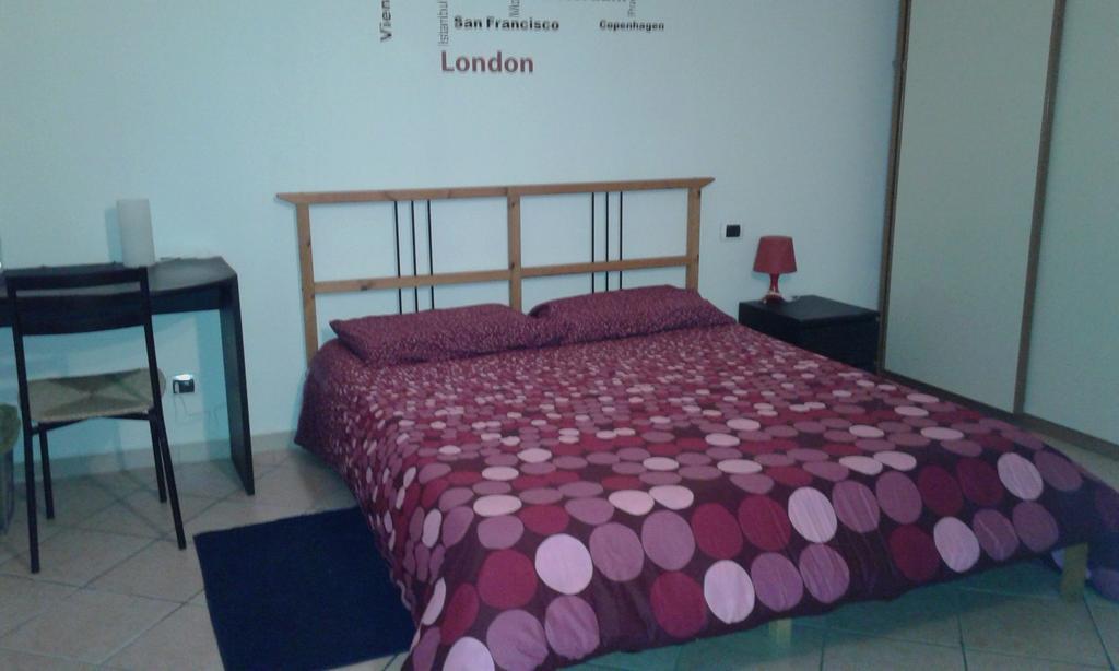 Stanza Milano-sempione-certosa Guest house Milan