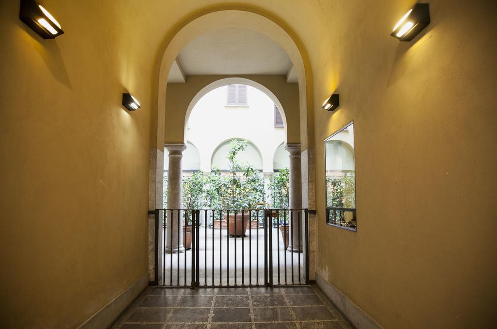 Apartment Mansard Very Close To Duomo