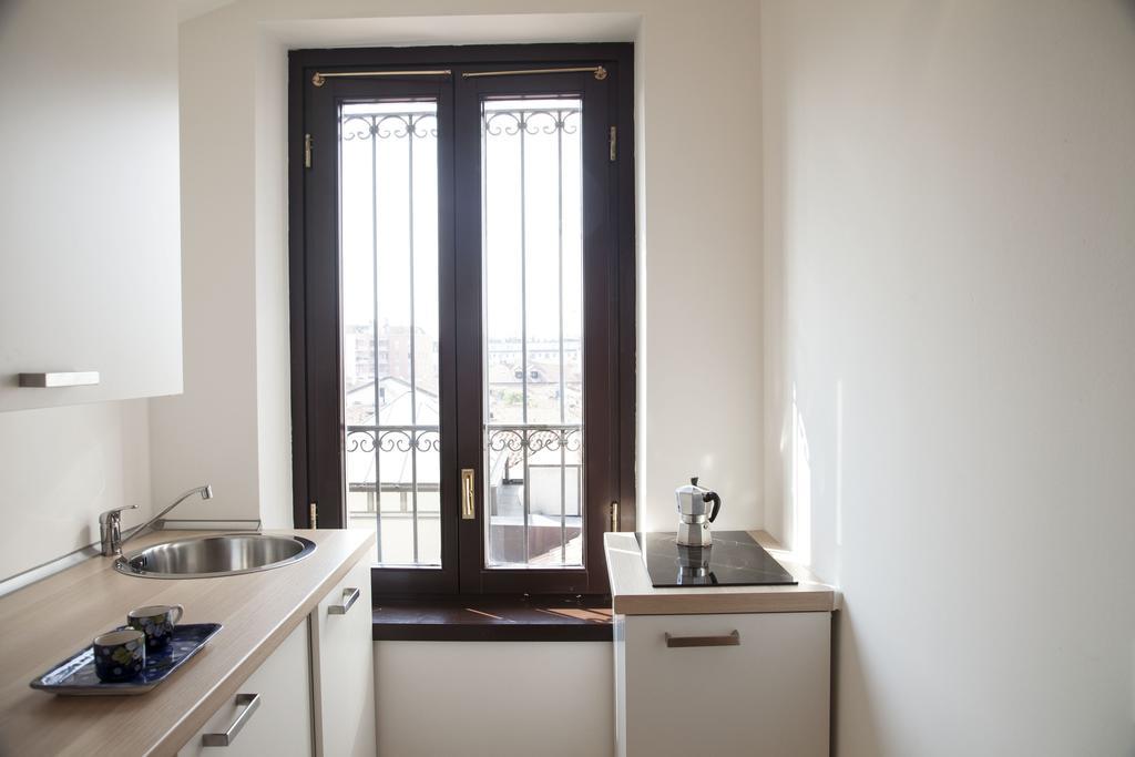Mansard Very Close To Duomo Apartment Milan