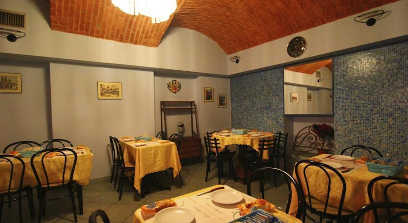 Hotel The 2*