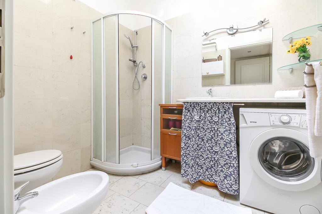 Alessia's Flat- Lorenteggio Apartment