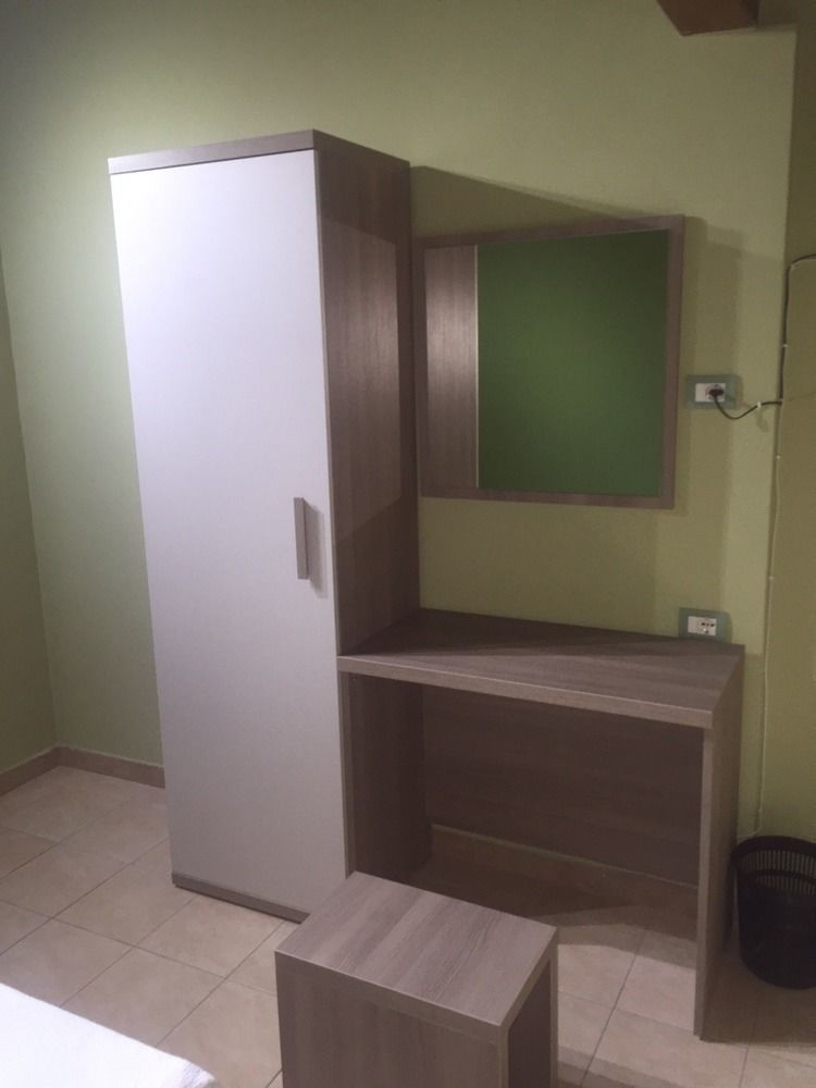 Mrhostel Hostel